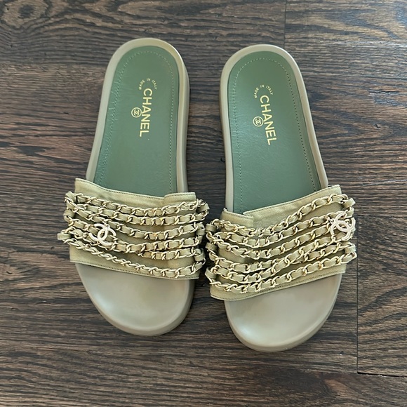 Chanel slides - Picture 1 of 11